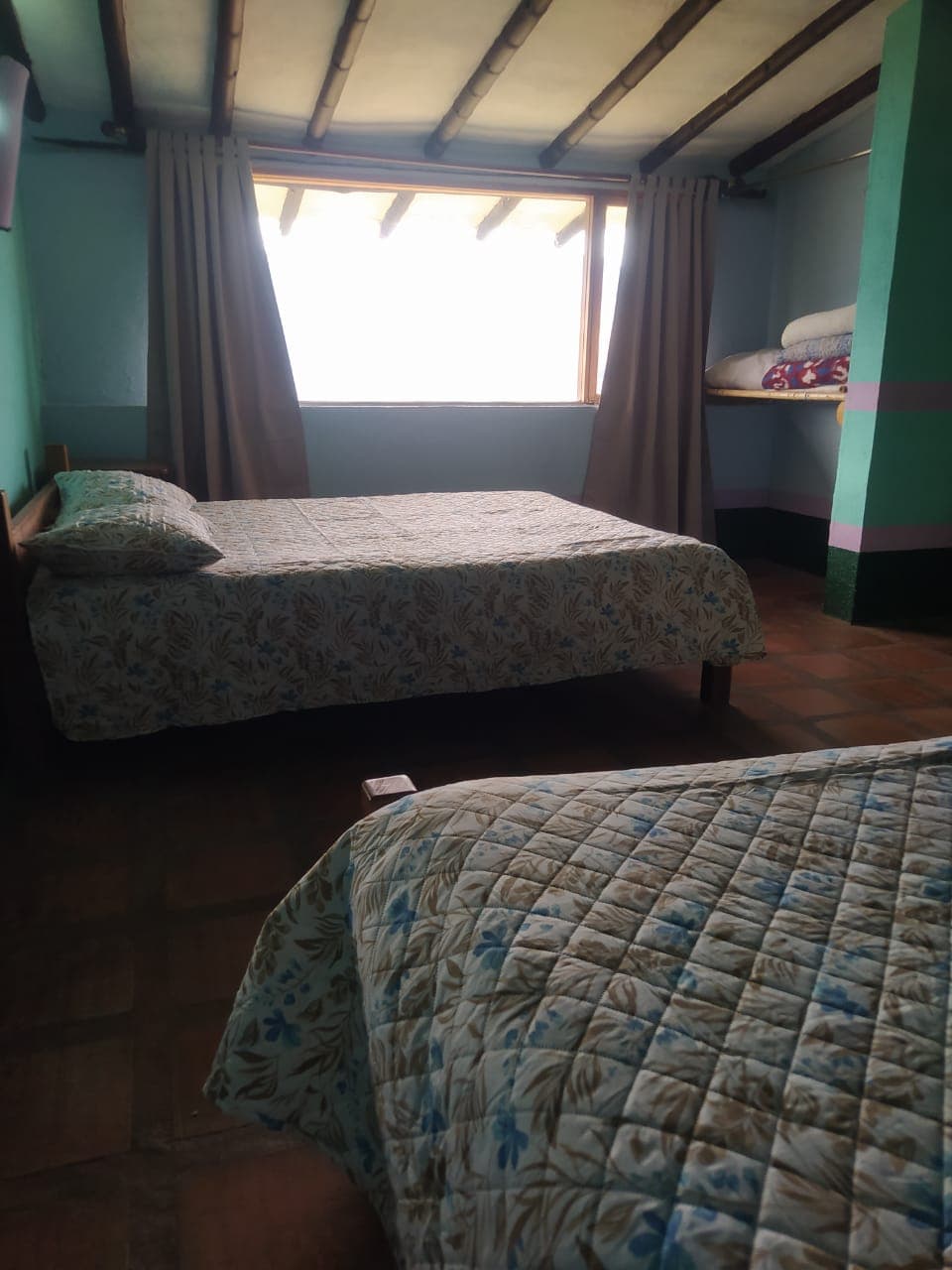 Multi-bed room